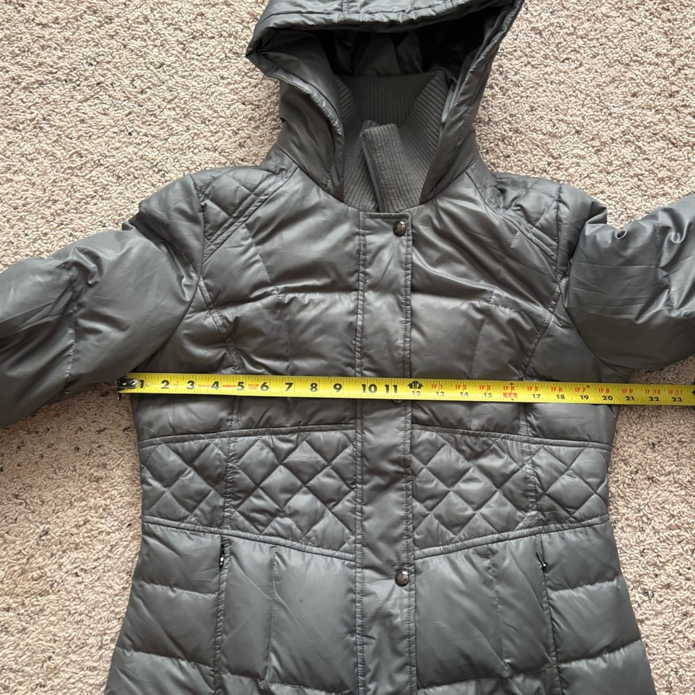 Guess Women's Grey Puffer Coat  size L - preowned - Picture 2 of 12